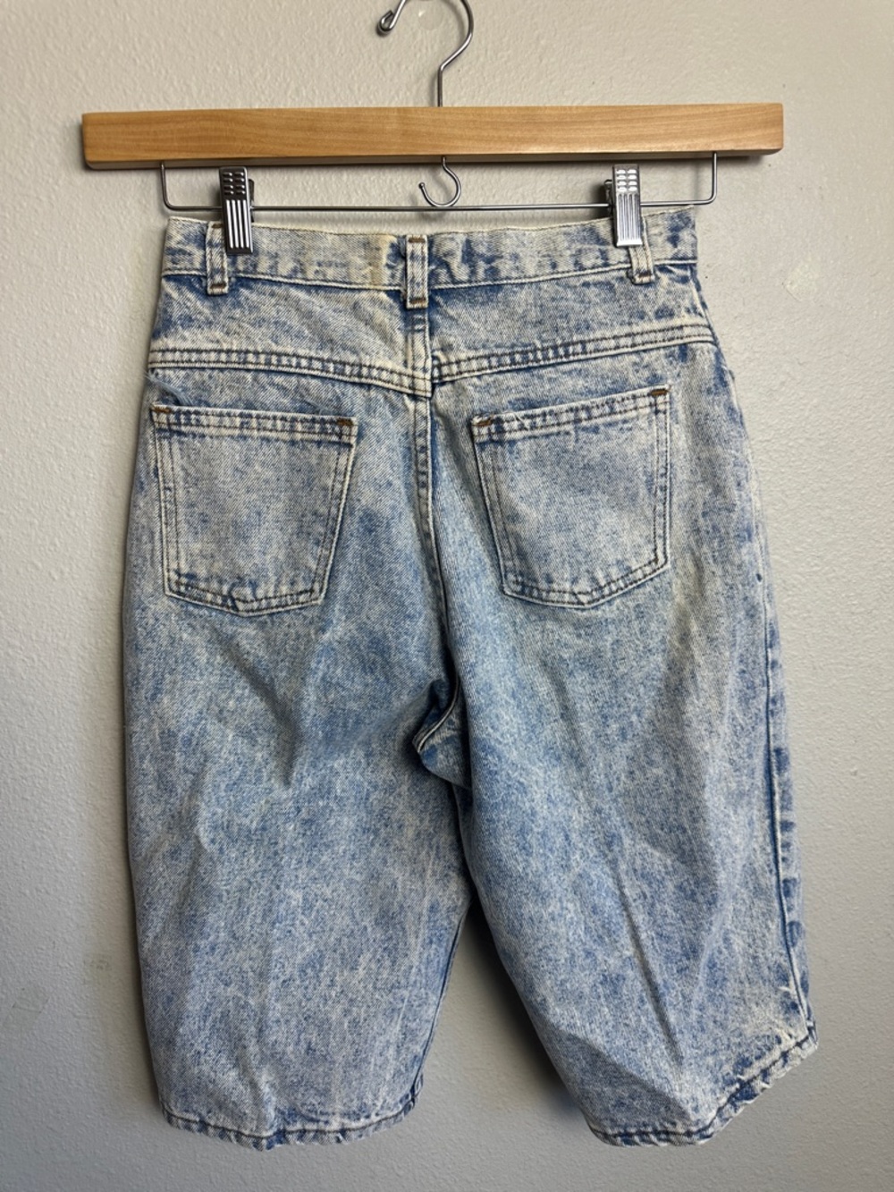 Dirty dancing 80s vintage high waisted Acid Wash Denim Bermuda Jean Shorts - Picture 6 of 9